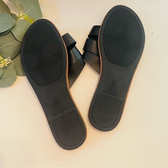 Strappy Criss Cross Slide Sandals - Picture 5 of 7